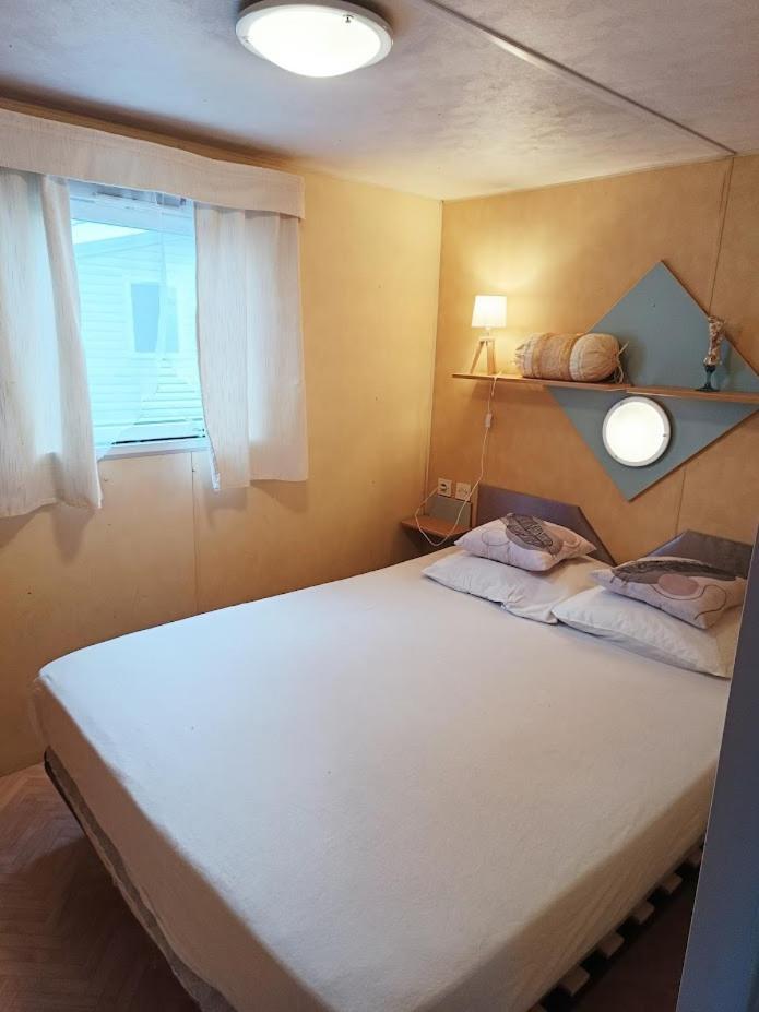 Mobilhome Oleron Simple Et Spacieux A 1Min De L'Ocean La Cotinière エクステリア 写真
